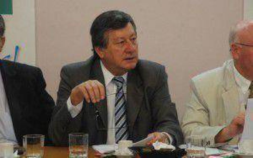 �Hay que reconocer el esfuerzo que hace la Provincia en pagar aguinaldos y sueldos en forma conjunta�