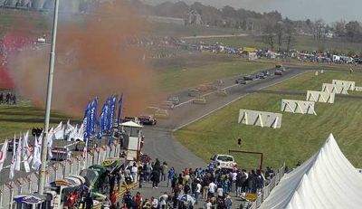 Olavarr�a entr� de una al calendario 2013 del TC