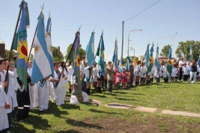El intendente Inza realiz� diversas actividades en Cachar�