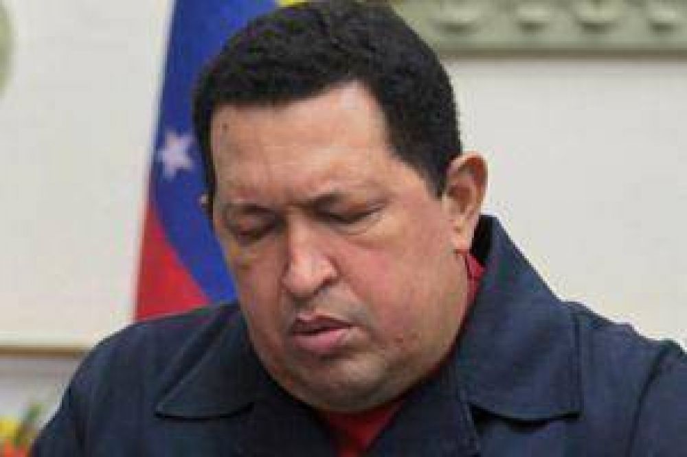 Ch�vez, "estable" tras complicaci�n