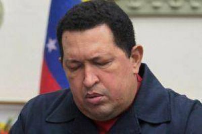 Ch�vez, "estable" tras complicaci�n