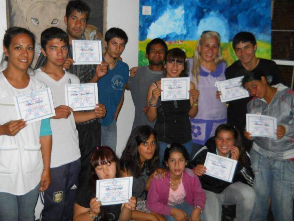 Muestra y entrega de distinciones