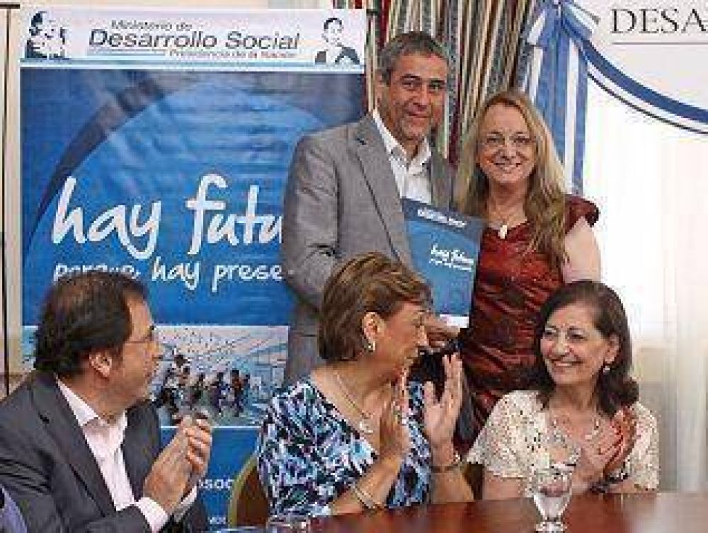Avellaneda: Ferraresi se reuni con la Ministra Alicia Kirchner