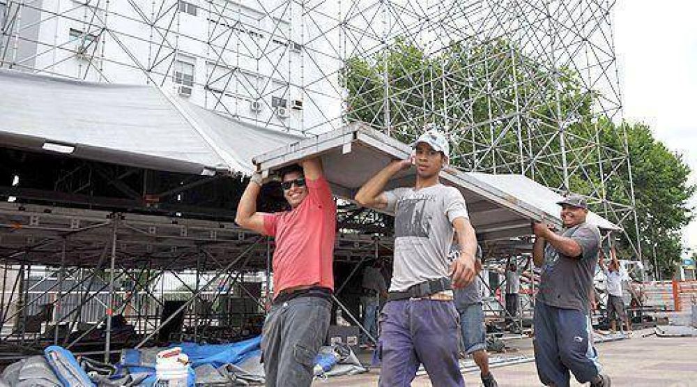Axel llega hoy a Lomas para cerrar el a�o con un show multitudinario