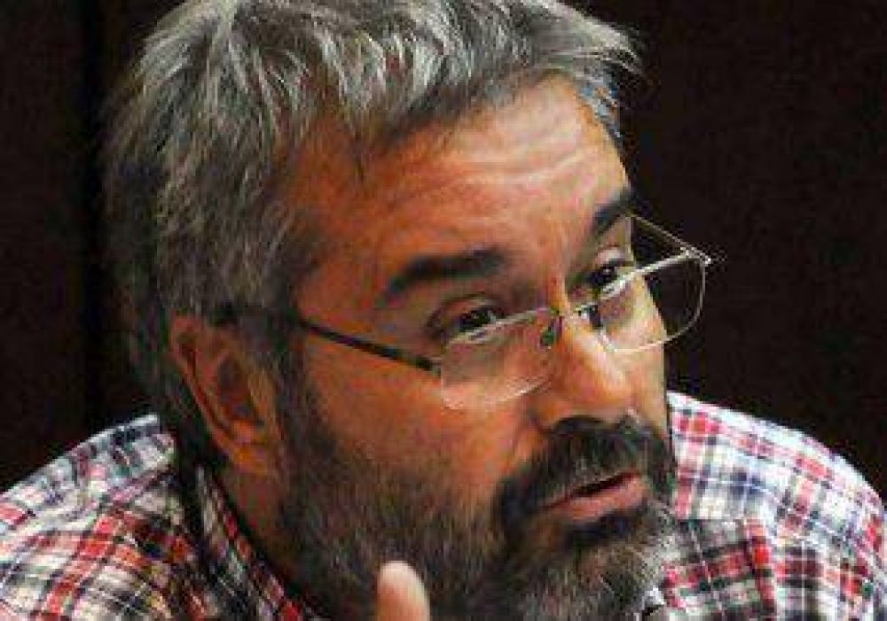 Canini: �Me suena a negociado� 