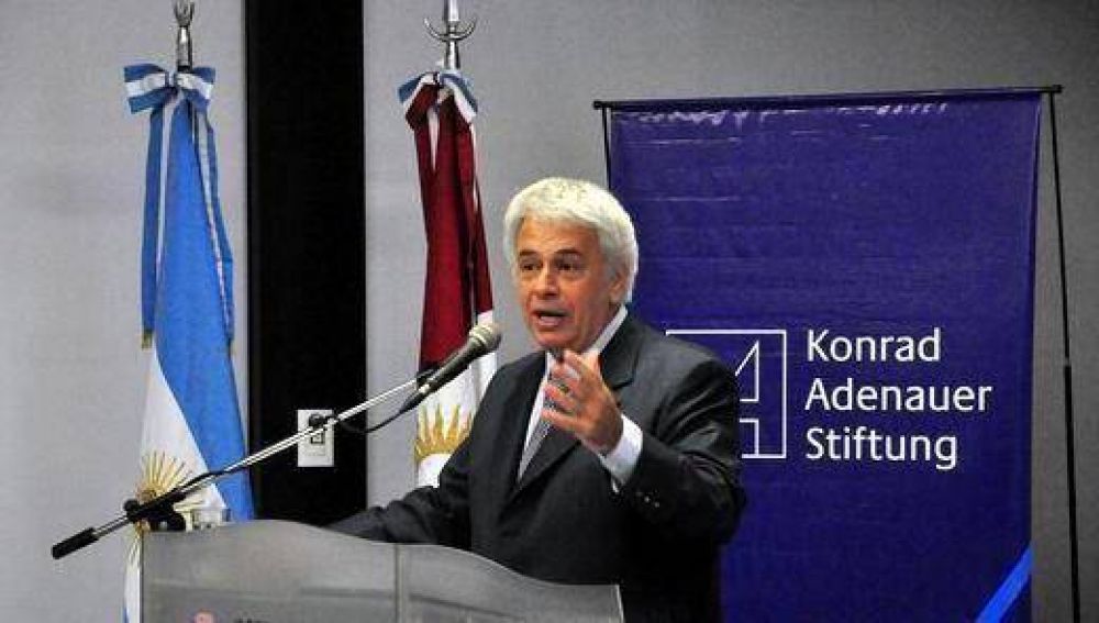 De la Sota visit� a jueces federales por fin de a�o, pero les habl� de su gesti�n 
