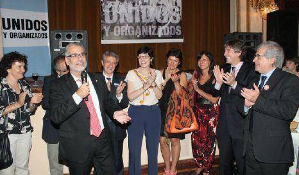 "En 2015 vamos a vencer a Macri"