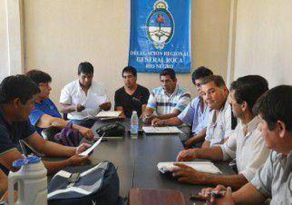 Provincia intervendr� si se dilatan paritarias de rurales 