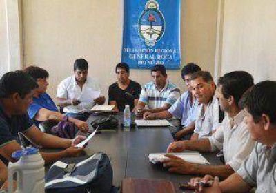 Provincia intervendr� si se dilatan paritarias de rurales 