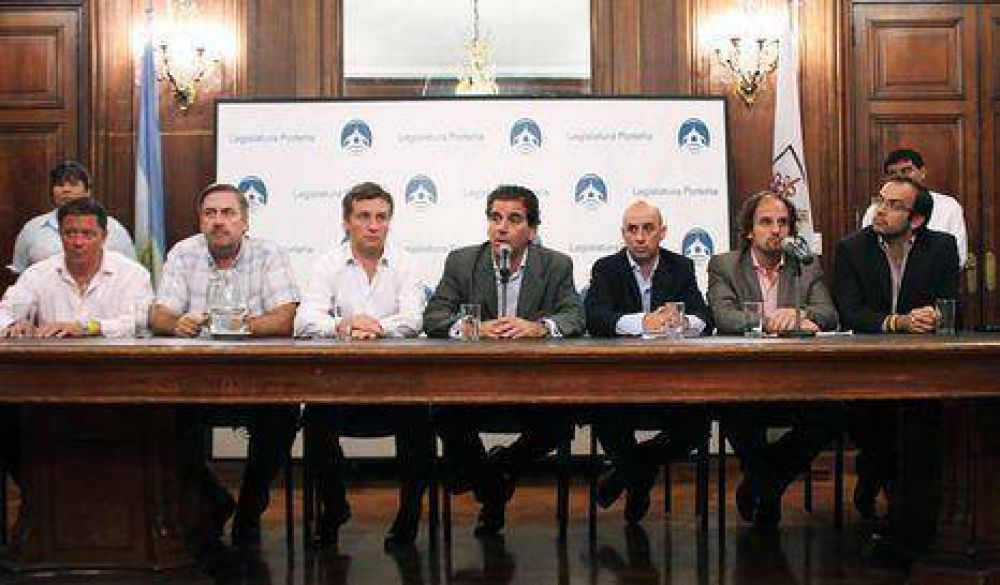 Subte: Piden a la oposici�n que "recapacite"