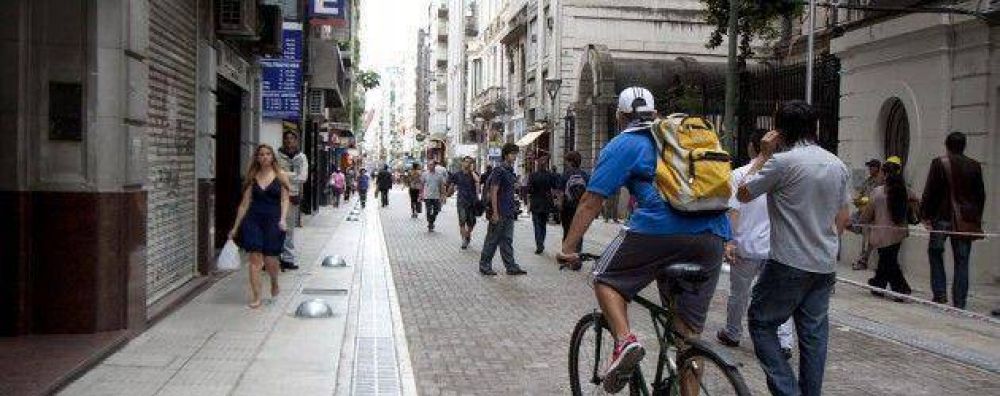 Suipacha, peatonal hasta Santa Fe