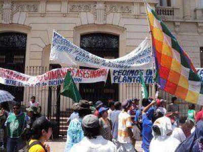 CTA Jujuy y ATE marcharon por las calles de nuestra ciudad reclamando di�logo al Estado Nacional
