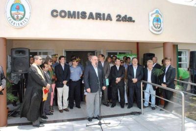 El gobernador Colombi inauguró una escuela, una comisaría y electrificación rural en Esquina