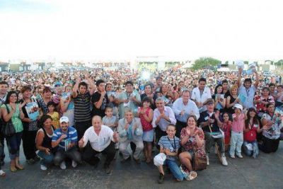 Fiesta de la Vivienda: este jueves, 300 familias recibir�n las llaves de su casa nueva