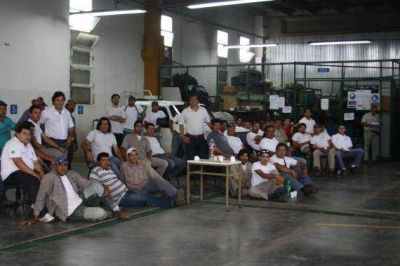 Capacitaci�n en seguridad laboral para operarios de San Luis Agua