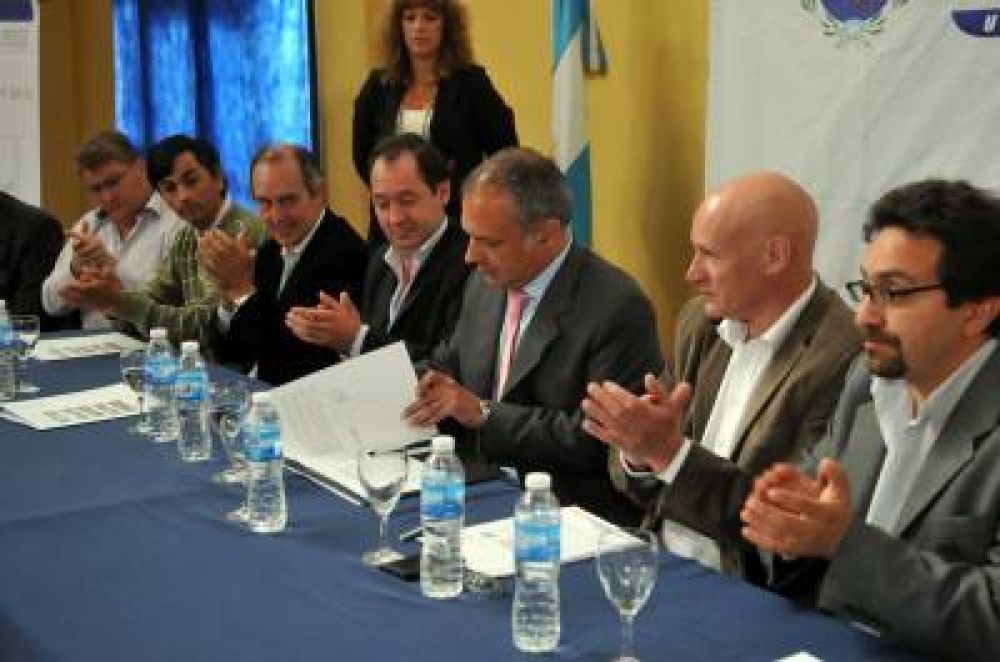 Buzzi inst� �a volver a los valores�