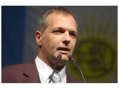 El gobernador anunci� que �el Estado implementara el Programa GIRSU en la Comarca Andina�