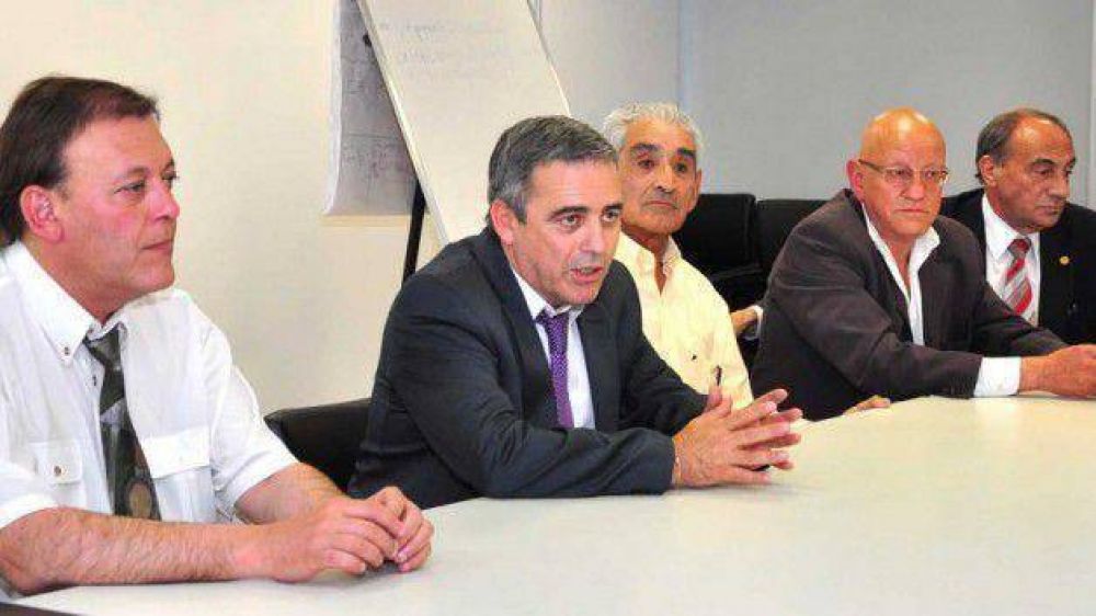 El Gobierno se reuni� con asociaciones de bomberos de Chubut para avanzar en el proyecto de ley que regula la actividad