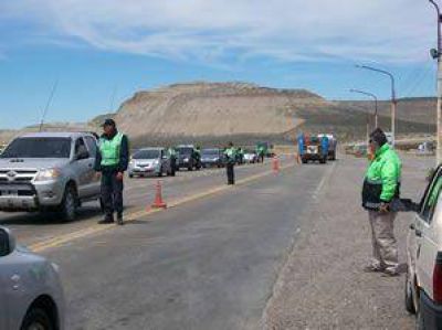 Restringen la circulaci�n de camiones