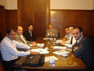 Acuerdan acciones para industrializar productos juje�os.