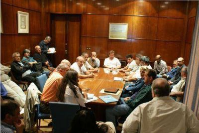 Crear�n una mesa de trabajo ante la delicada situaci�n de la pesca 