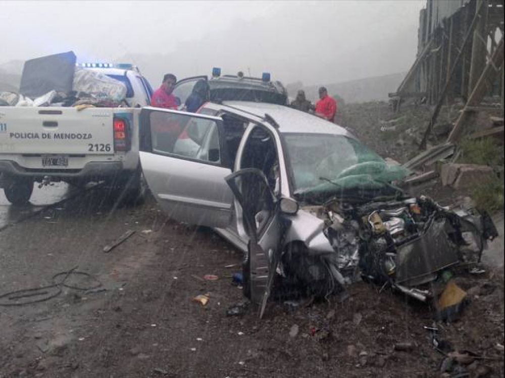 Murieron un hombre y su hijo en un choque cerca de Las Cuevas, que adem�s dej� 3 heridos graves