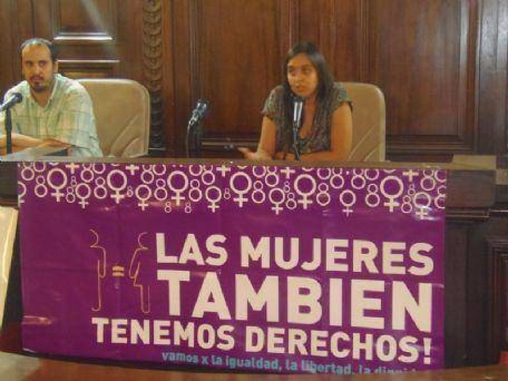 Concejo Deliberante: Con la ausencia del oficialismo, se present� el parlamento de mujeres