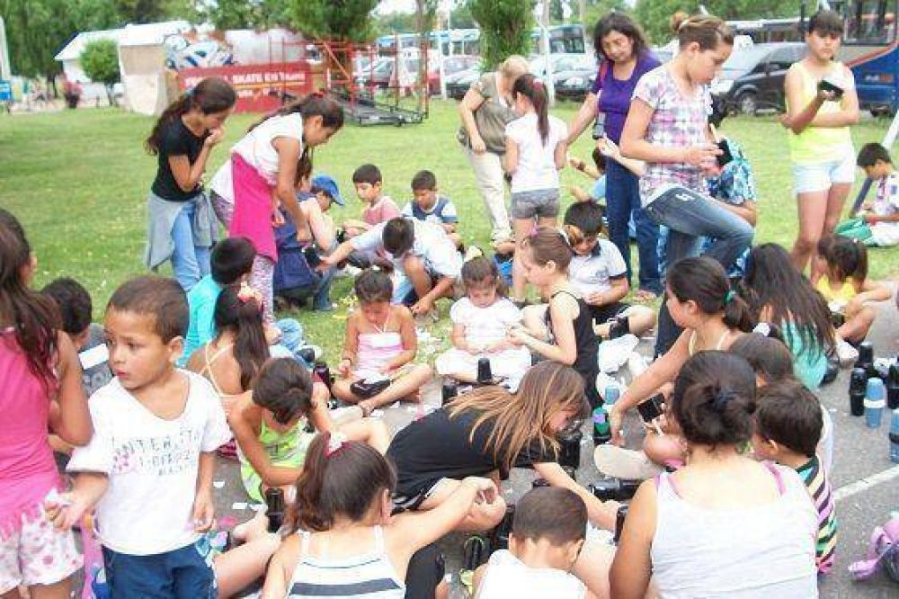 Unos 400 chicos apoyando las pol�ticas de infancia en Tigre