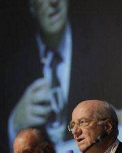 Rocca anunci� inversiones por $ 600 millones de d�lares, pero se mostr� pesimista sobre el futuro de la soja 