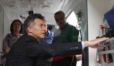 Macri present� nuevas unidades m�viles del SAME