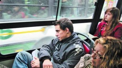 Desde hoy suben hasta 43% las tarifas de los colectivos y trenes