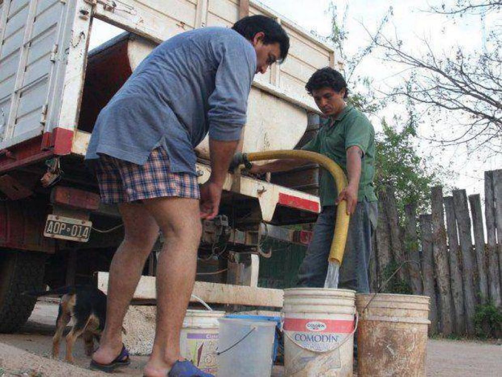 Por falta de inversiones se acent�a la escasez de agua