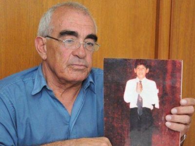  Un padre pide justicia por la muerte de su hijo