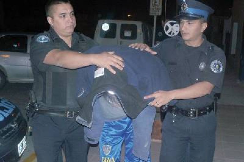Detuvieron a dos hermanos en Restinga Al� por supuesta infracci�n a la Ley de drogas