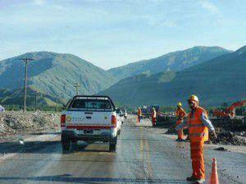 Tras el alud: vialidad informa que ruta 9, a la altura de Volc�n, se encuentra habilitada media calzada