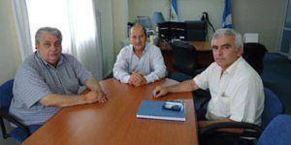 Lomitas: Gaetan gestion� soluciones para servicio de agua potable