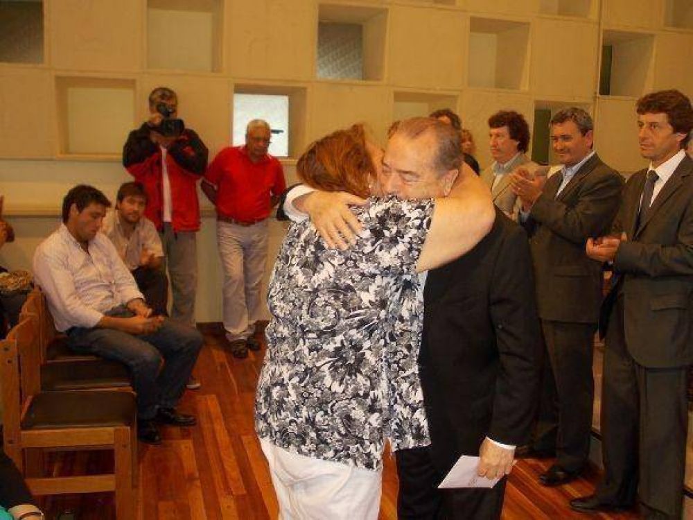 El Gobierno entreg� jubilaciones