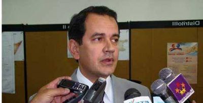 An�bal G�mez: "no hay motivo para que la comunidad se preocupe, es una maniobra de oscuros y tenebrosos intereses".