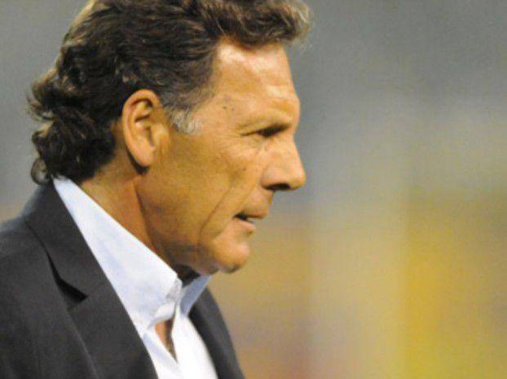 Central: Busca refuerzos y a Castillejos tambi�n lo pretende Universidad Cat�lica