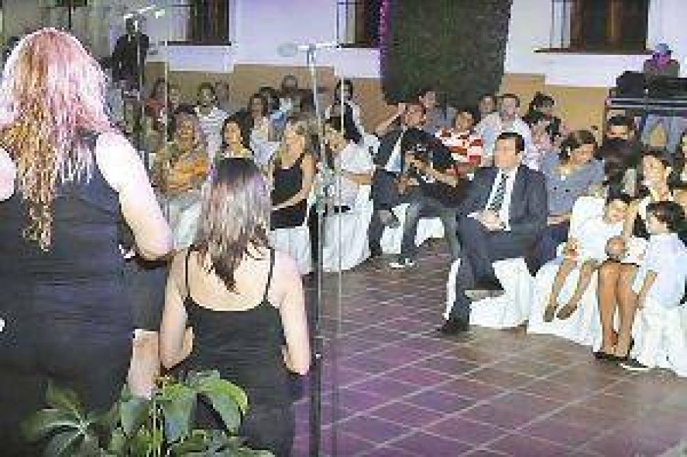 Zamora encabezar� un espect�culo navide�o en la Casa de Gobierno