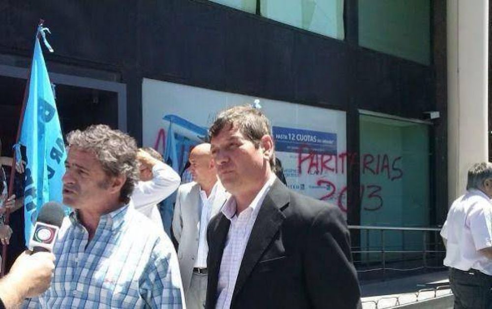 La Bancaria en "estado de alerta y movilizaci�n"