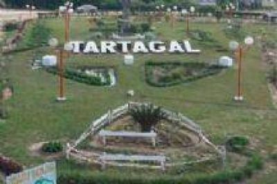 Encadenados en Tartagal reclaman una ayuda econ�mica por las fiestas