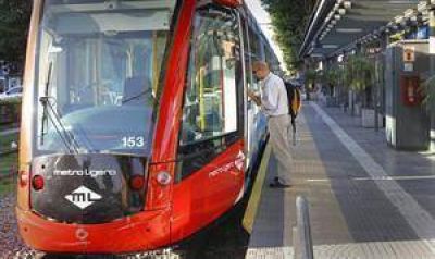 El tren de Puerto Madero, en v�a muerta