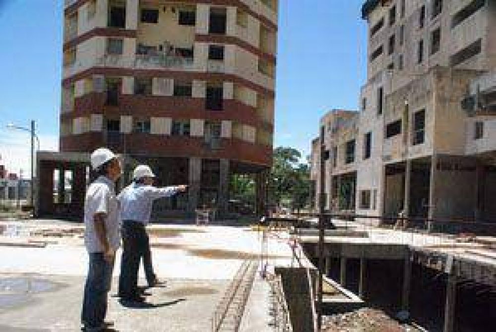 Recorrida por el Complejo Federaci�n tras finalizar el techo del estacionamiento 
