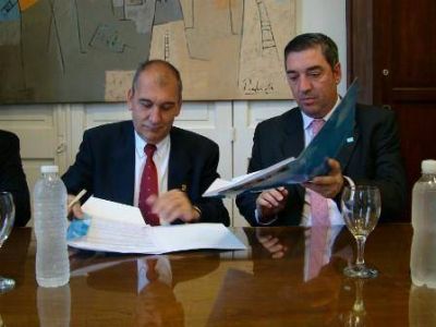 Se present� el programa "El primer universitario de la familia"