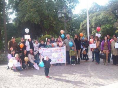 Piden que la Justicia actue para que no se lleven a un menor del pa�s