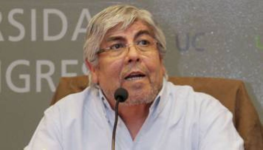 Moyano: �La Presidenta est� desfasada, la superaron los problemas�