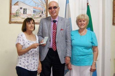 Gorosito entreg� $ 30.000 al Hogar de Ancianos para el pago del aguinaldo a los empleados