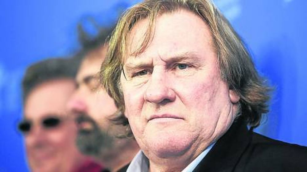 Hollande critic� sin nombrarlo a Depardieu por irse de Francia