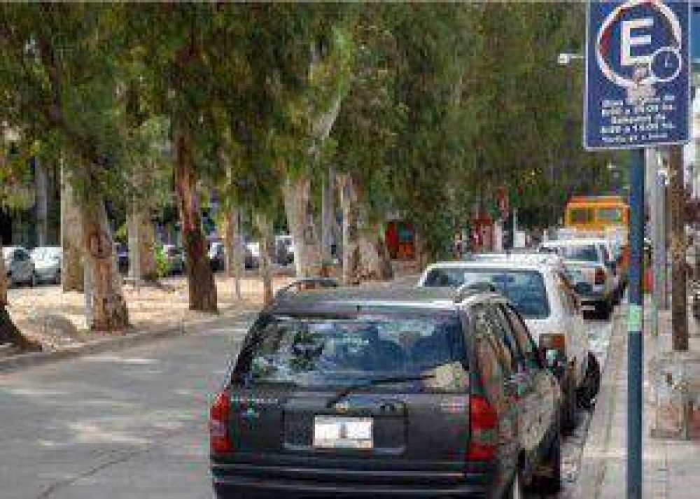 Controles, estacionamiento apagado, colectivos y servicios para el fin de semana